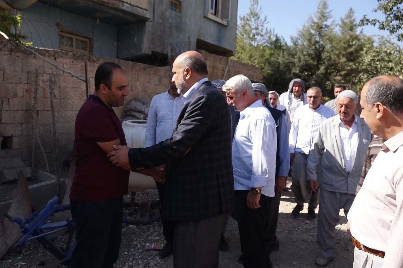 HÜDA PAR Mardin’de ölümle sonuçlanan elim kazanın taraflarını bir araya getirdi HÜDA PAR Mardin’de ölümle sonuçlanan elim kazanın taraflarını bir araya getirdi